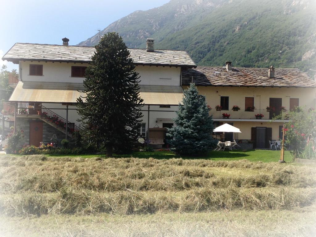 Agriturismo La Grange Pont-Saint-Martin Exterior photo